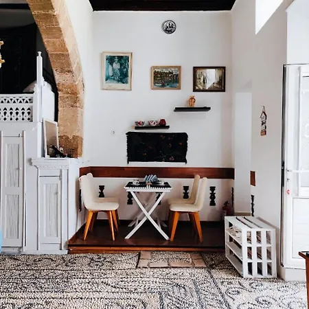 Stam Luxury Traditional House Дом отдыха